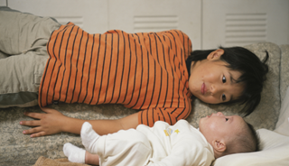 Siblings of Children with Autism Can Show Signs at 18 Months Siblings of Children with Autism Can Show Signs at 18 Months