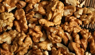 Can Walnuts Help to Prevent Alzheimer's? Can Walnuts Help to Prevent Alzheimer's?