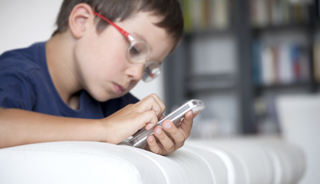 New App Teaches Kids With Autism to Maintain Eye Contact New App Teaches Kids With Autism to Maintain Eye Contact