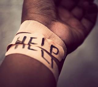 The results suggest a protective effect of clozapine in the prevention of self-harm when compared with other antipsychotics, but no effect was found when compared with no use of antipsychotics The results suggest a protective effect of clozapine in the prevention of self-harm when compared with other antipsychotics, but no effect was found when compared with no use of antipsychotics