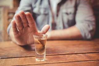 While varenicline seemed to reduce heavy drinking in men, only 5% of women taking varenicline had no heavy drinking days compared with 25% of women taking placebo. While varenicline seemed to reduce heavy drinking in men, only 5% of women taking varenicline had no heavy drinking days compared with 25% of women taking placebo.