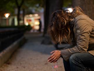 Individuals with mood disorders had higher impulsivity scores than individuals in the control group. Individuals with mood disorders had higher impulsivity scores than individuals in the control group.