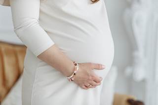 Given the frequency with which bipolar disorder relapses occur, ranging from 25% to 55% for either a hypo/manic or depressive episode, the perinatal period is a precarious time for mother and baby. Given the frequency with which bipolar disorder relapses occur, ranging from 25% to 55% for either a hypo/manic or depressive episode, the perinatal period is a precarious time for mother and baby.
