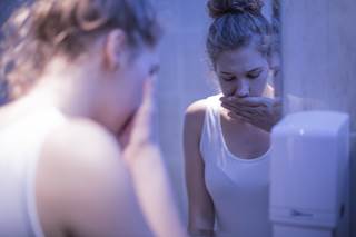 Psychotic experiences were associated specifically with an increased risk for binge eating, purging, and fasting behaviors. Psychotic experiences were associated specifically with an increased risk for binge eating, purging, and fasting behaviors.